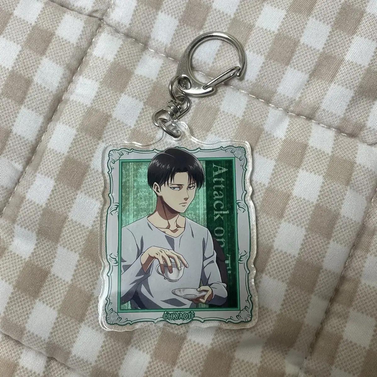 

Акриловый брелок Леви