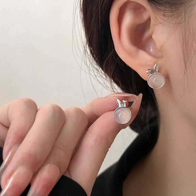 Light Luxury High-end Earrings Rabbit White Chalcedony Earrings