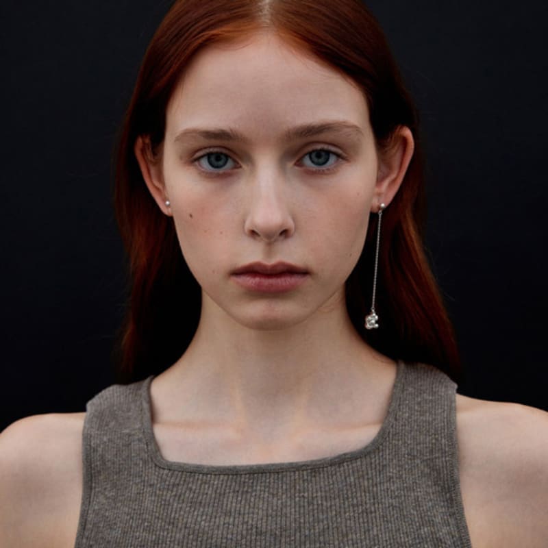 onill 05-12 Embrace (Earring)