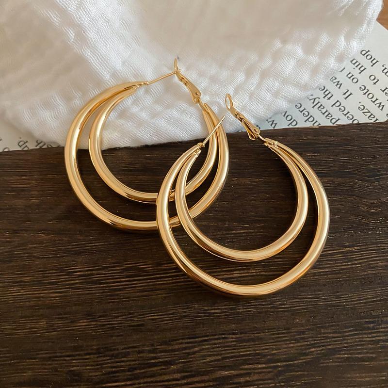 Silver Needle Multi-layer Round Earrings, Simple Temperament, Niche Design Stud Earrings, Light Luxury and High-end Earrings.