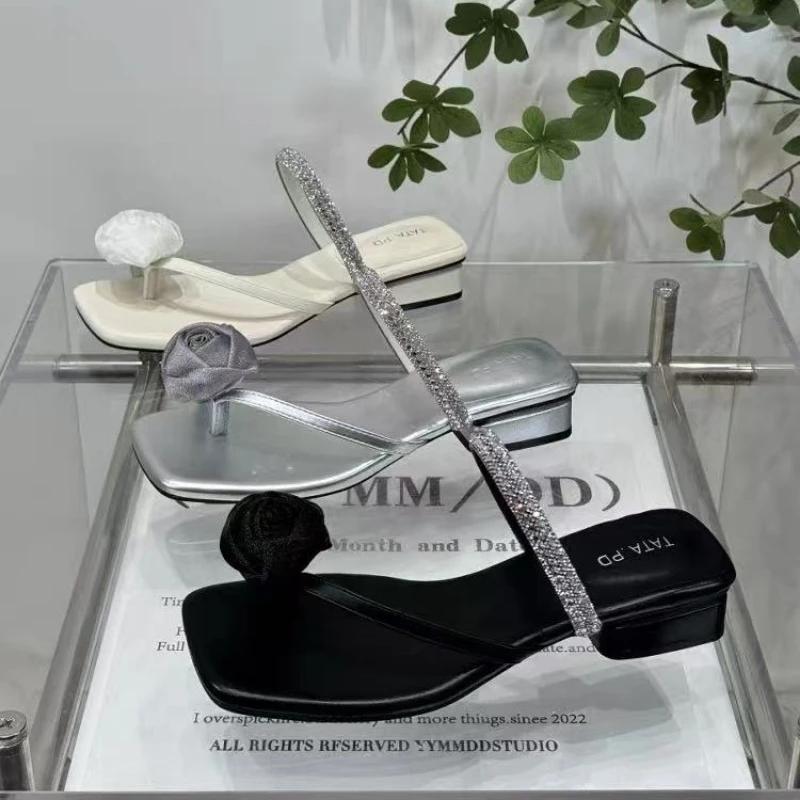 Fashion Pinch Toe Flip Flops Summer Outdoor Women's Slippers Shoes for Women 2025 New Fashion Low-heel Square Toe Modern Slippers