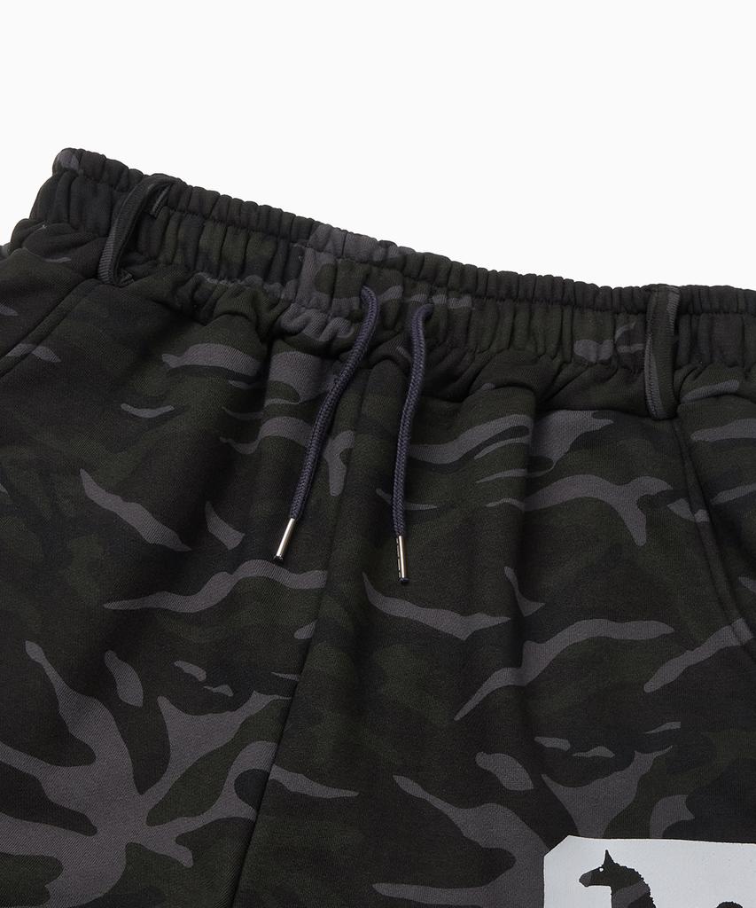 FREEMARIO Travel Camo Bermuda Sweatpants [Black]