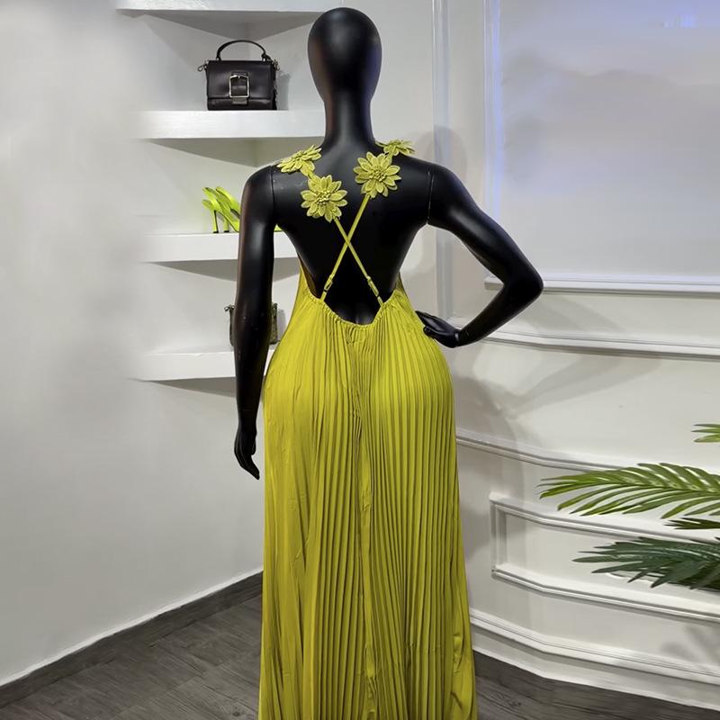 Women's Clothing, Spring New Temperament Three-dimensional Flower Shoulder Strap Solid Color Pleated Backless Suspender Dress