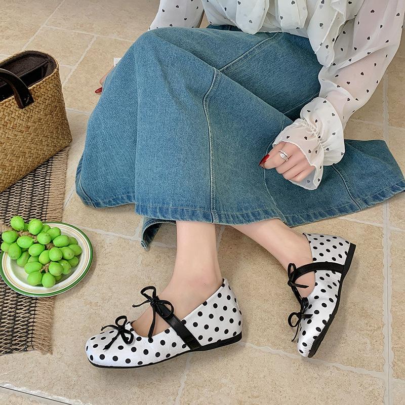 

Spring and Summer New Style Ballet Shoes - Perfect for Women, Versatile 40 бежевий