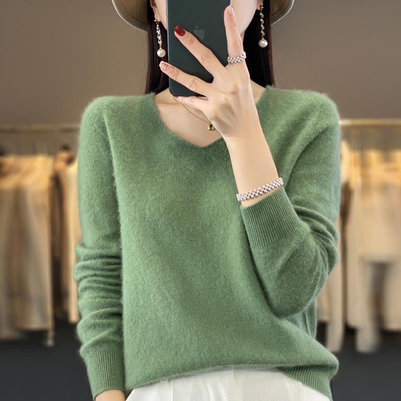 Women's V-Neck Pure Wool Knit Sweater - Heart Neckline, Autumn/Winter Base Layer