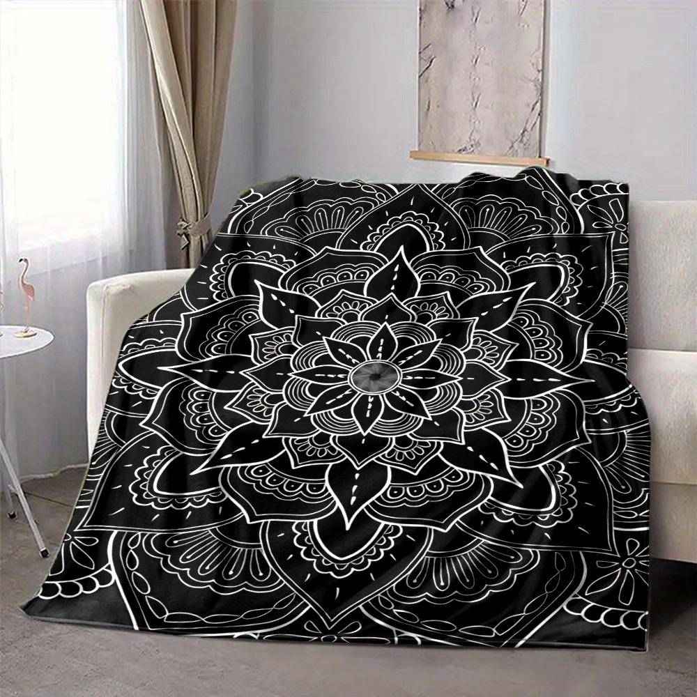 1pc Black Mandala Soft & Warm Polyester Knit Blanket, Digital Printed, All-Season Throw for Napping, Traveling, Sofa yy250906019
