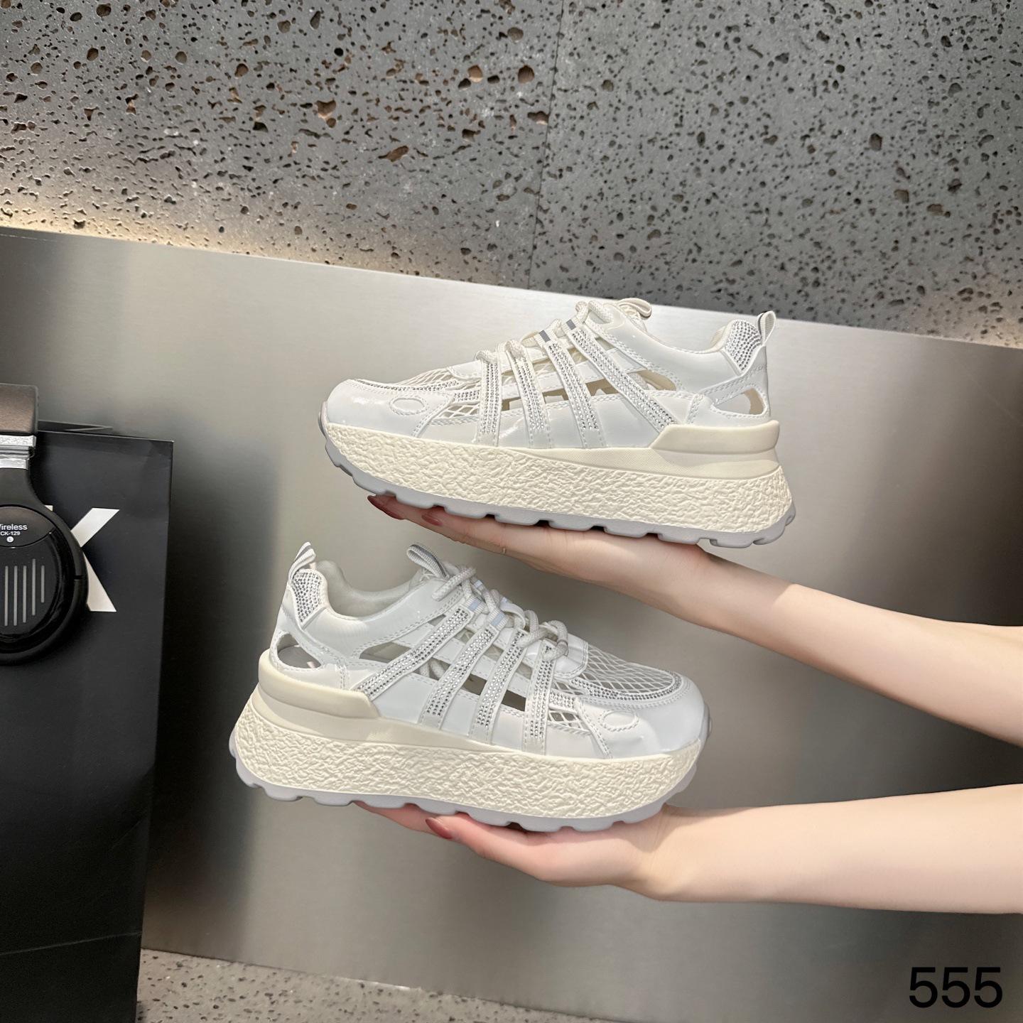 

Women s shoes summer bag head sandals wear new mesh sneakers not tired feet hollow thick-soled hole sandals 40 срібний