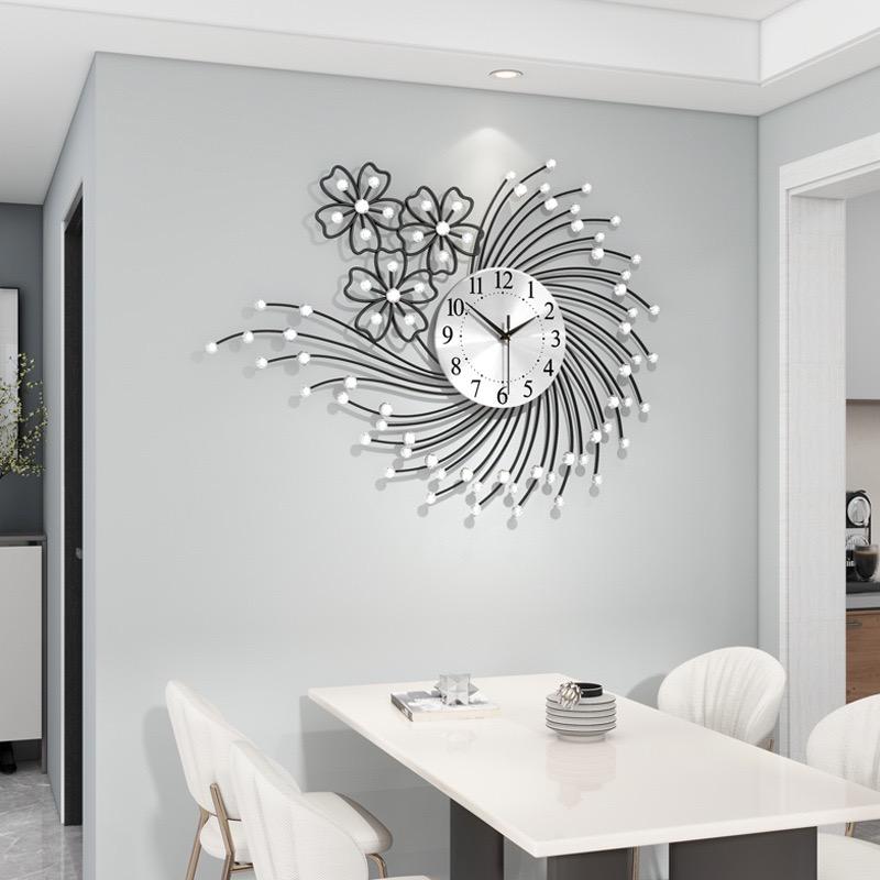 Luxury wall clock living room high-end feel no punching simple decoration silent clock creative iron clock hanging on the wall