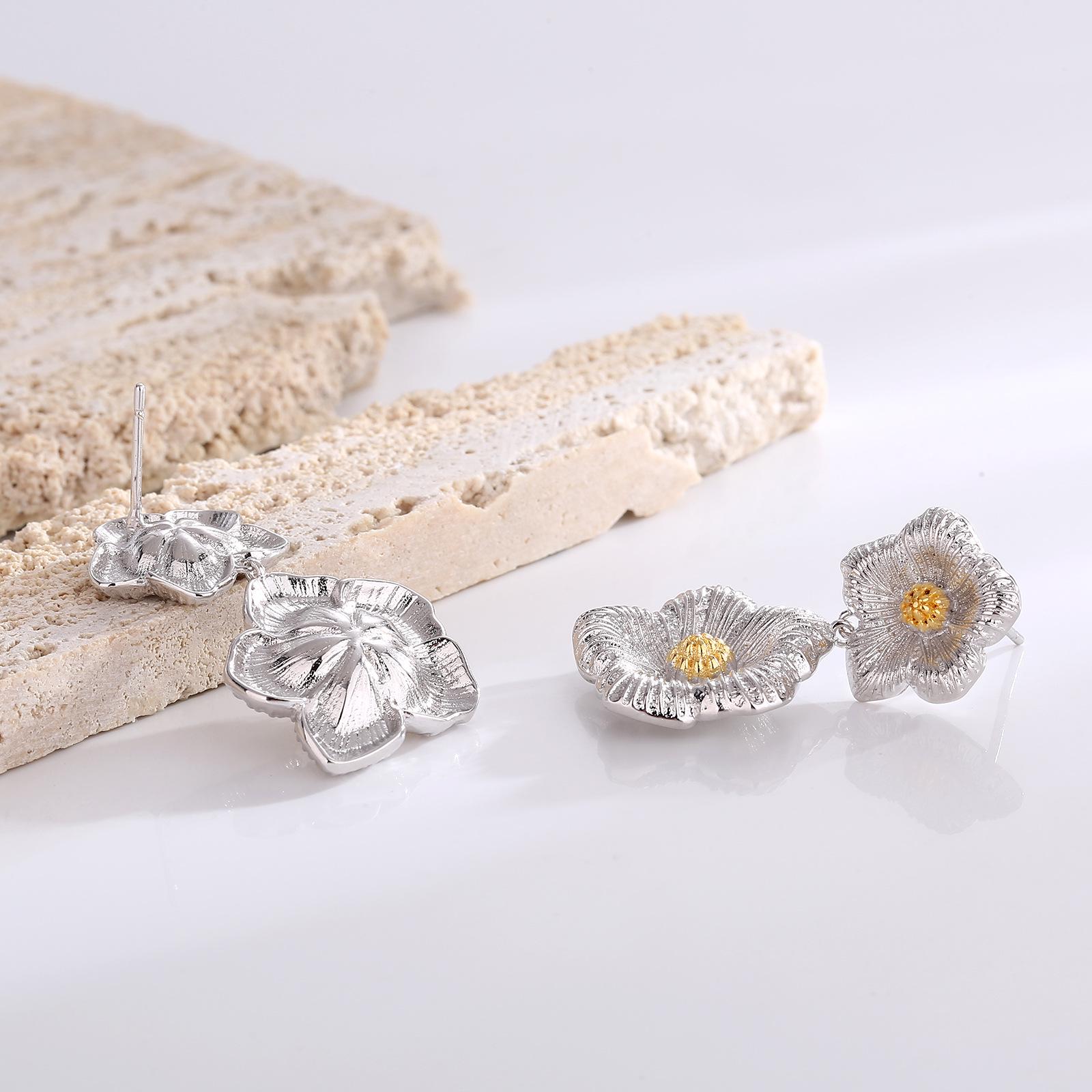 

«Элегантные цветочные серьги в дворцовом стиле с иглами из серебра 925 пробы — роскошные ювелирные изделия высокого класса»