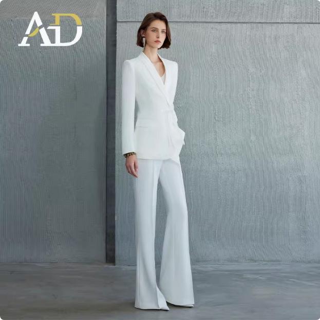 Elegant Spring & Autumn Chinese Buckle Suit Set for Women with Micro Flare Pants