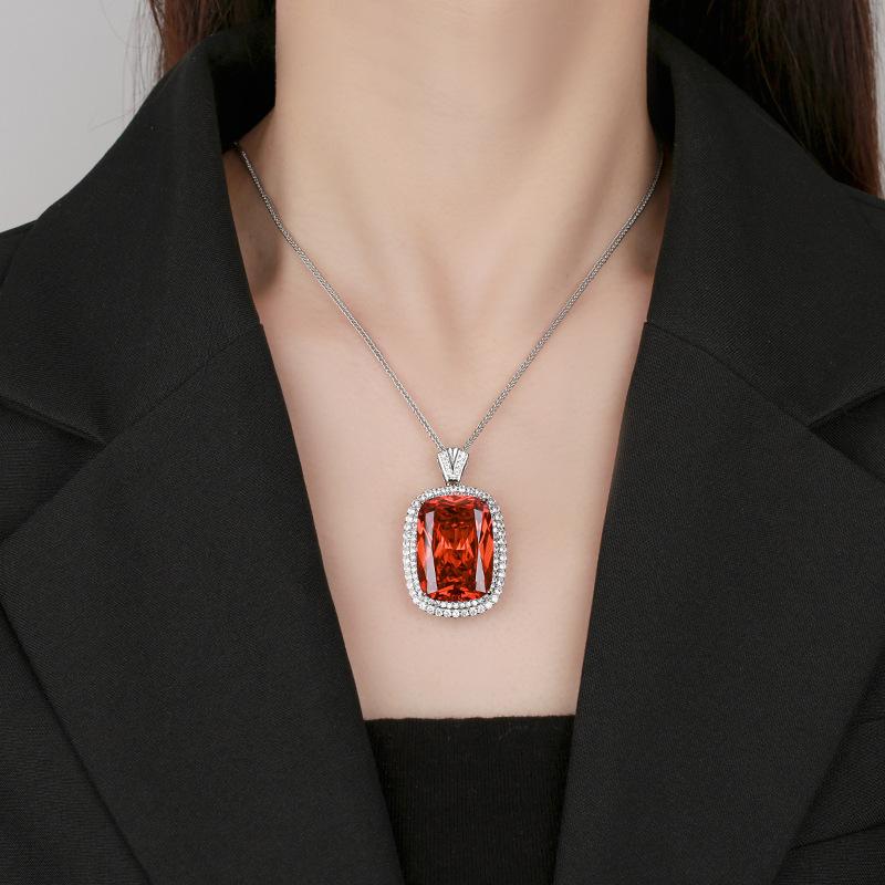 New Jewelry Copper Bottom Gold-Plated Fashion Imitation Color Treasure Temperament Pendant Necklace Main Stone 20 * 28