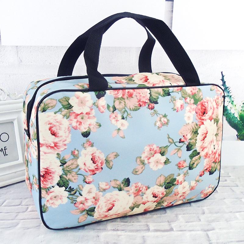 

Portable Large Capacity Unisex Travel Toiletries and Makeup Bag