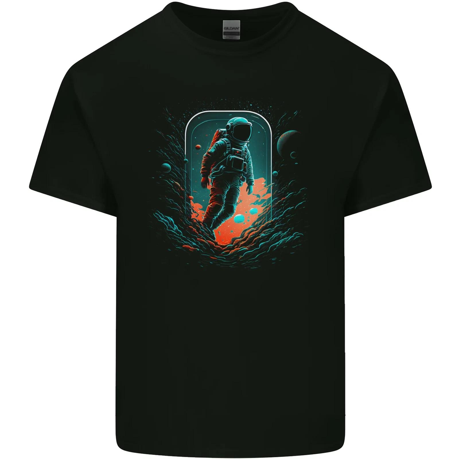 

Space Traveller Astronaut Outer Planets Kids T-Shirt Childrens 3XL