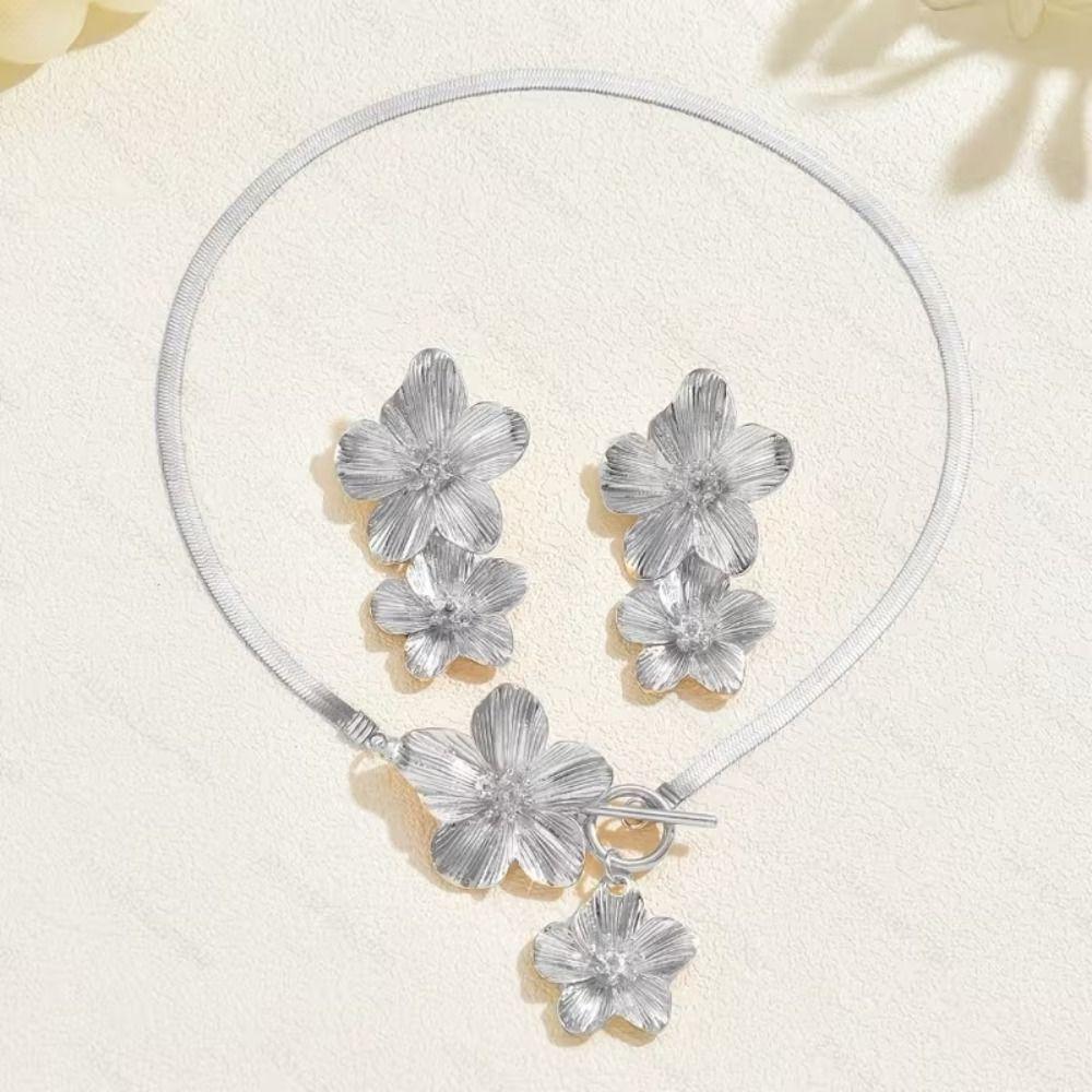 3pcs/Set OT Clasp Flower Pendant Necklace Exaggerated Snake Chain Necklace  Holiday Wedding