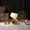 Kreativer LED-Faltenstoff-Lampenschirm Schlafzimmer Nachttischlampe USB-Lademodell Touch-Nachttisch Wohnzimmer Kleine Tischlampe