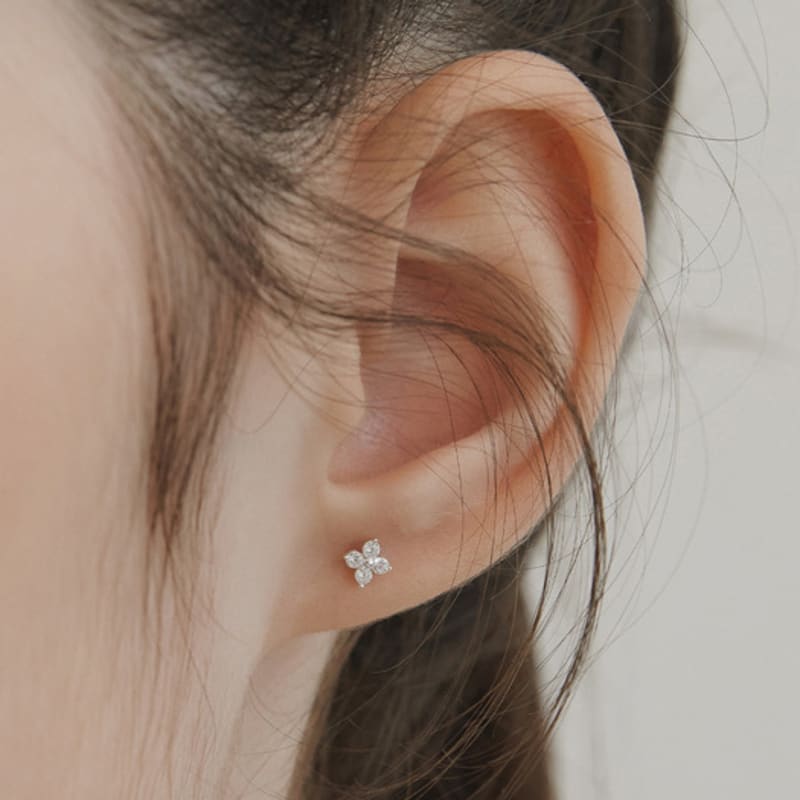 TATIANA (925 Silver) Petite Fleur Earrings EC3144