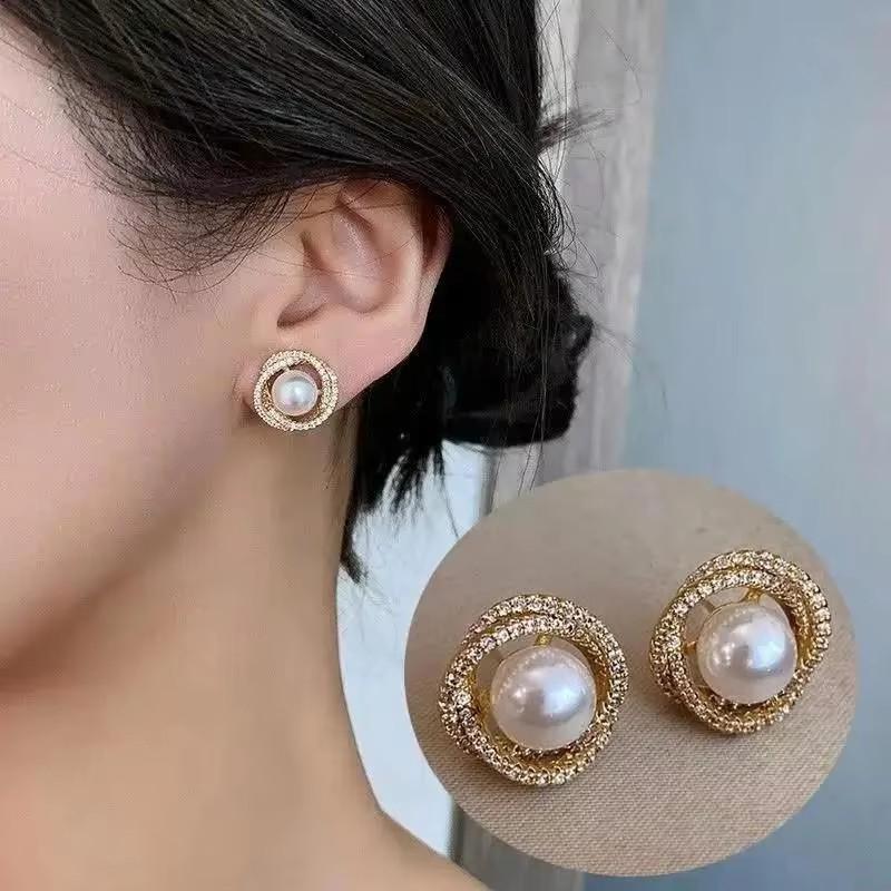 925 Silver Needle Korean Fashion Pearl Stud Earrings For Women Jewelry 2026 Trending New Vintage French Women's Crystal Earrings