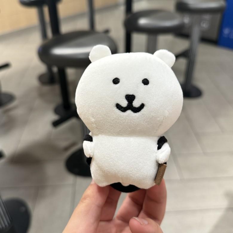 Плюшевая игрушка Медведь-шутник с морковкой и клипса-рюкзак с бензопилой для детей и коллекционеров Backpack