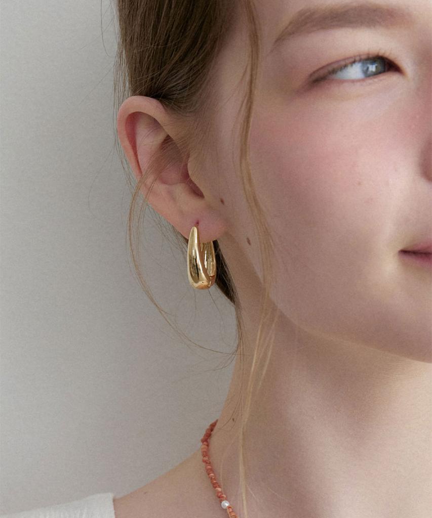 Halden Oval Curve One Touch Earrings (E067_Gold)