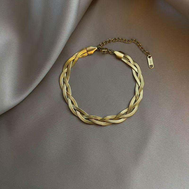 18K Gold Trendy Cuban Link Necklace: European & American Style, Non-Fading, Fashionable Personalized Chain, High-End Jewelry.