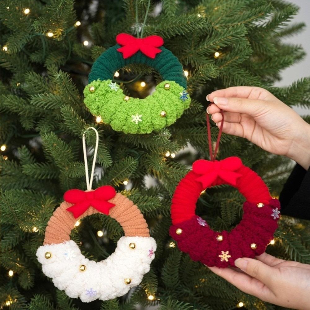 Plush Material Plush Pendant Soft Texture Xmas Wreath Reusable Christmas Ornaments Tree Hanging