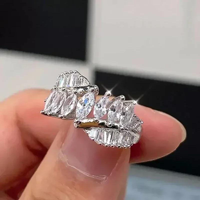 Leaf zircon personalized luxury, simple and high-end elegant Zircon, women s geometric trend inlaid with shiny zircon ring 6