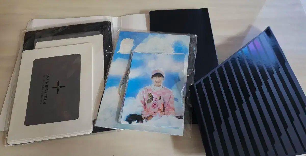 

[USED] BTS (Bangtan Boys) BTS THE WINGS TOUR Paper Frame