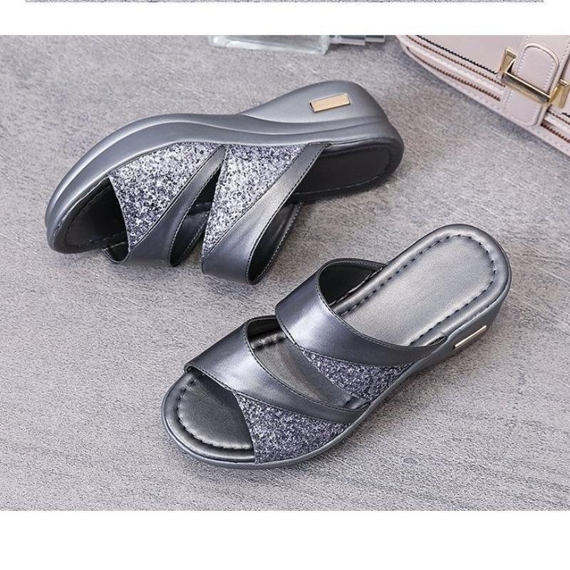Summer New Thick-bottomed One-word Muffin Cool Slippers Women's Outer Wear Sequined Beach Thick-bottomed Drag