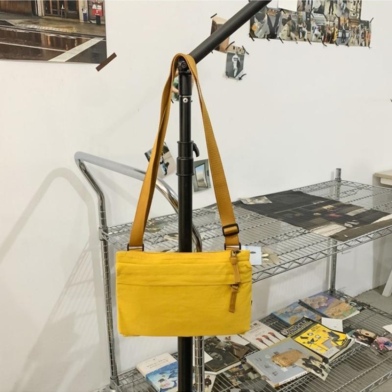 Niche Design Lightweight Shoulder Small Bag Women's Spring New Large-capacity Nylon Casual Cross Bag