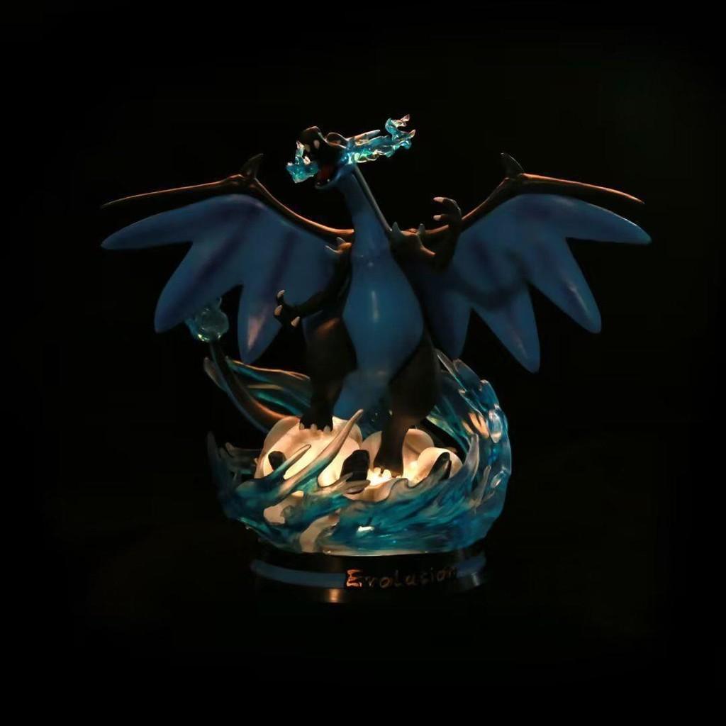 Atemberragendes Ei Mega-Glurak Leuchtet im Dunkeln PVC Figur Sammlerstück Anime Modell