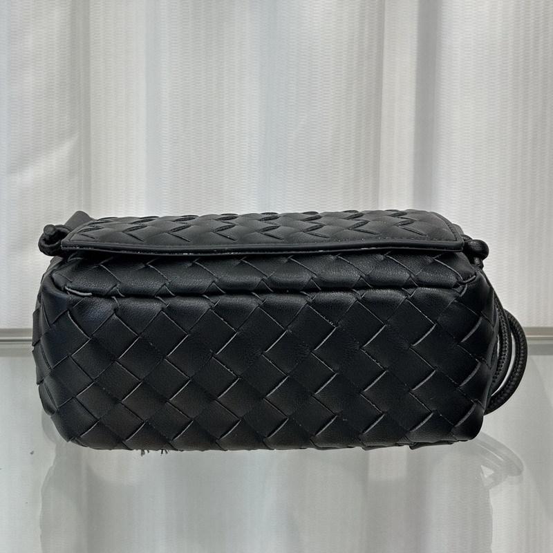 New Cowhide Leather Woven Bag Small Square Bag Pillow Bag Tote Bag Shoulder Messenger Bag Handbag Women's Bag