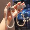 Accesorii pentru telefoane – Curele și brelocuri pentru telefoane