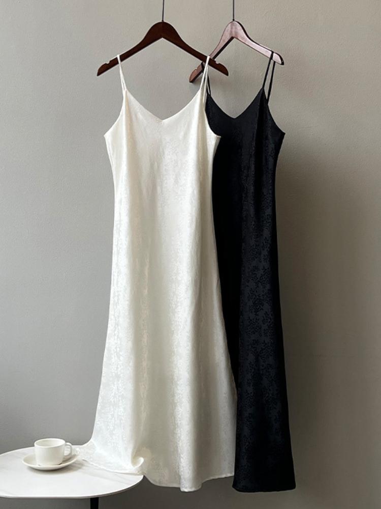 Vintage Sexy Maxi šaty pro ženy Jednobarevné saténové s potiskem Odhalená ramena Letní šaty 2024 Nový Streetwear Elegantní šaty bez rukávů