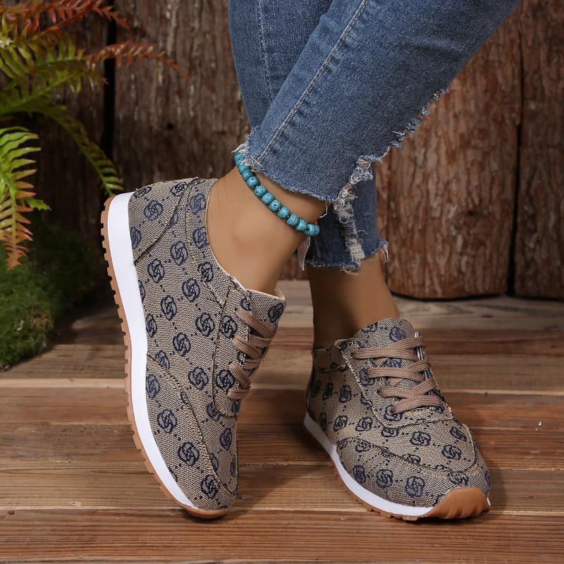 Women's Autumn and Winter New Large Size Women's Casual Sports Shoes Flower Solid Color Single Shoes