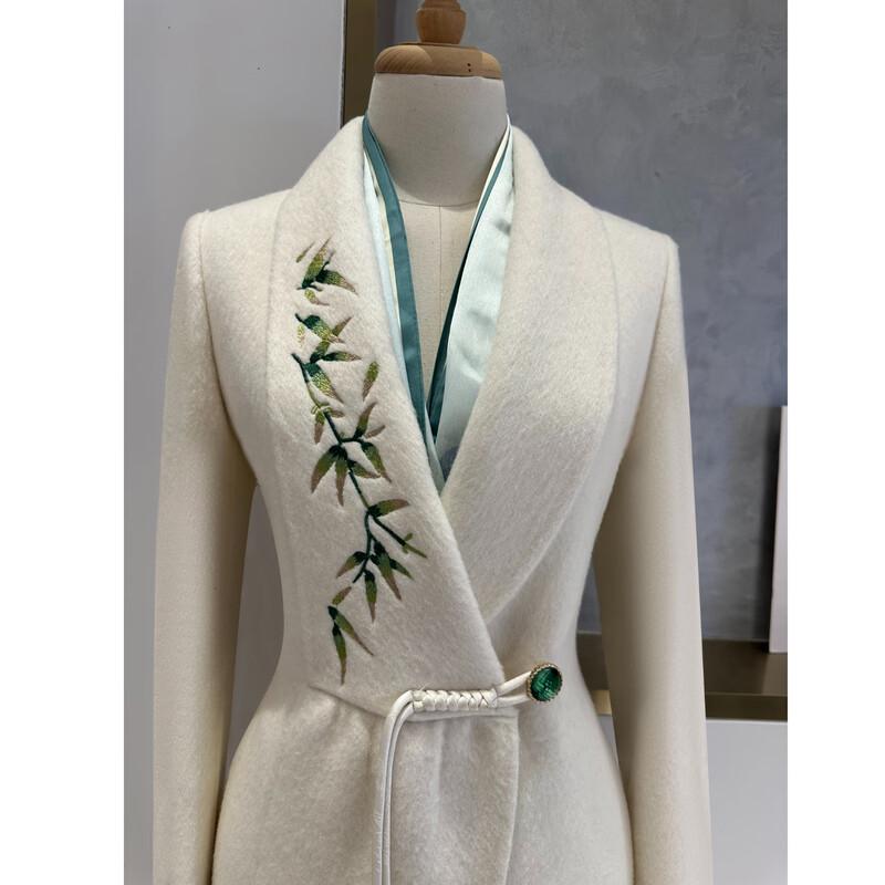 

Женское длинное пальто Qisuo из смесовой шерсти с вышивкой бамбуковых листьев XL