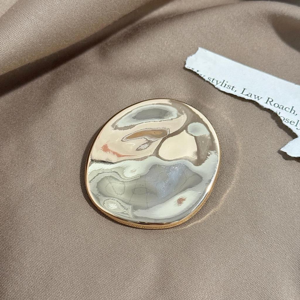Chic French Retro Geometric Brooch for Jackets & Sweaters