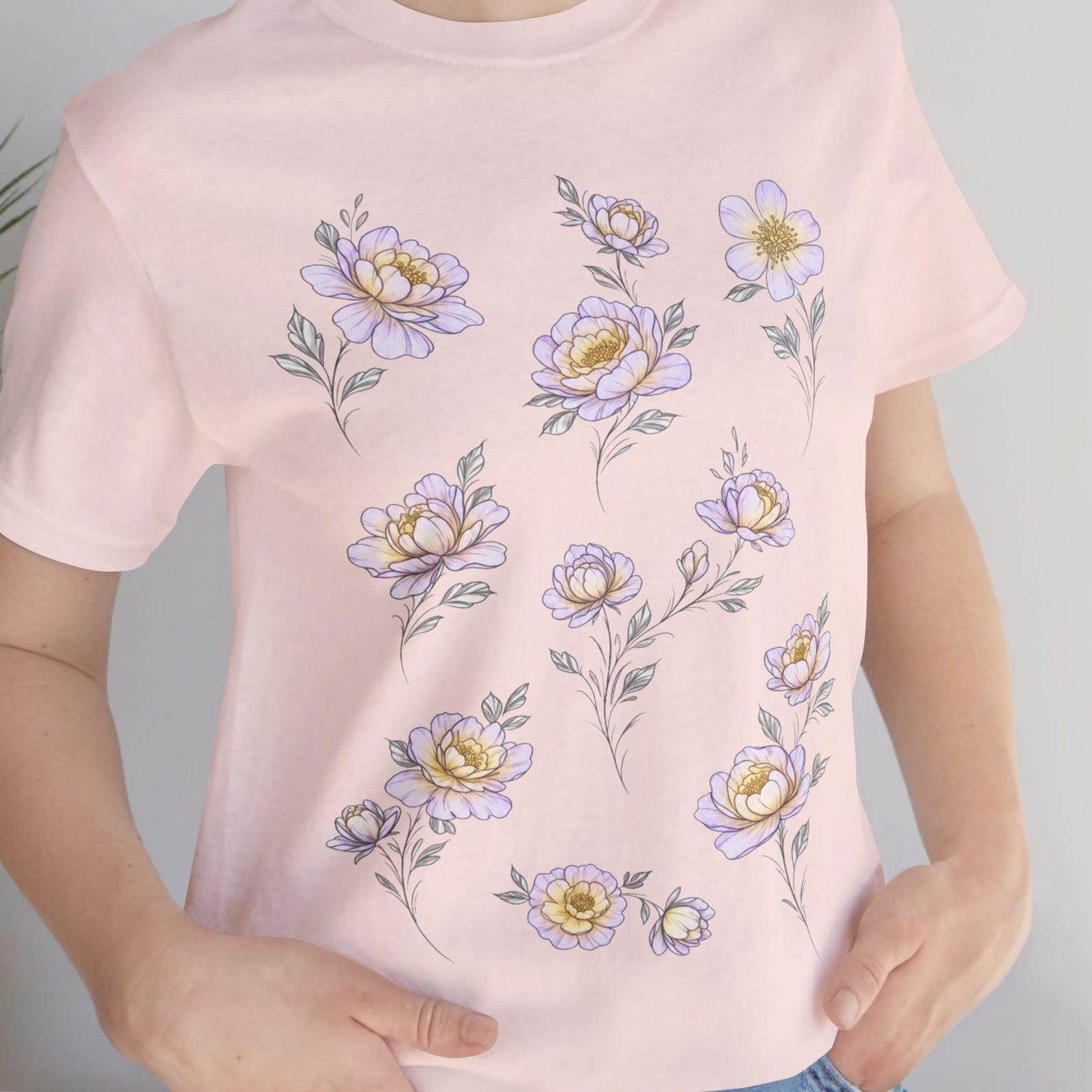 Floral Wildflower Shirt, Botanical Flower Tee, Trendy Spring Summer Shirt, Womens Cute Floral Tee, Nature Inspired Shirt S