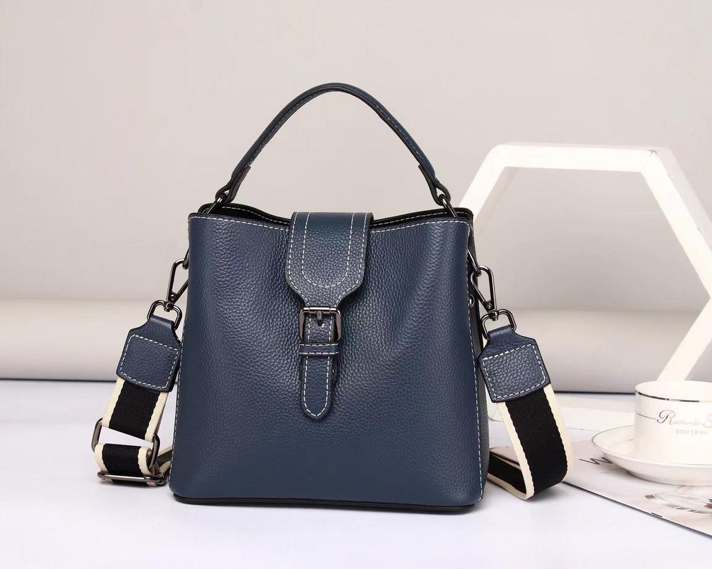Genuine Leather Women's Versatile Shoulder & Messenger Bag - 2025 Fashion, Large Capacity, Portable Bucket Design