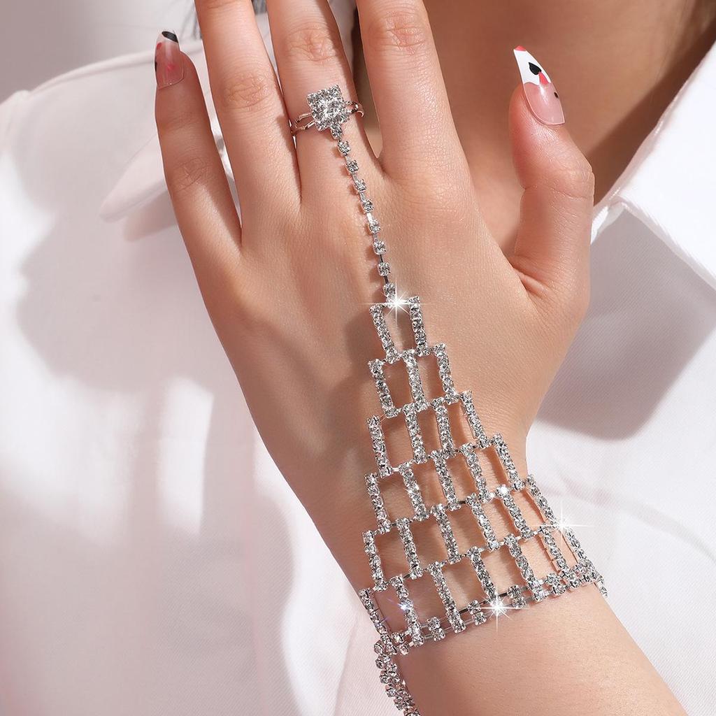 European & American Style Diamond Chain Anklet for Women - Perfect for Beach Vacations or Weddings
