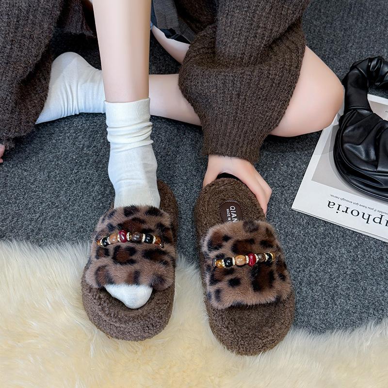 Beaded thick-bottomed fluffy slippers for women's outer wear 2025 autumn and winter new urban style leisure home warmth one-word cotton mop