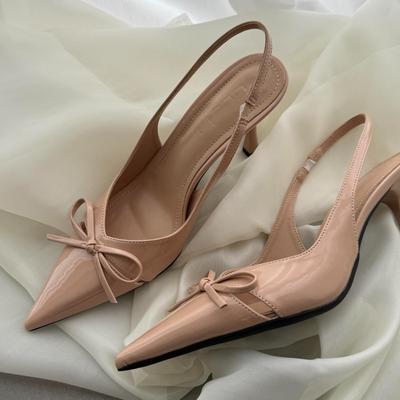 Scarpe col tacco alto nude a punta francesi 2025 nuova borsa con fiocco sandali da donna primavera ed estate tacco sottile scarpe in vernice