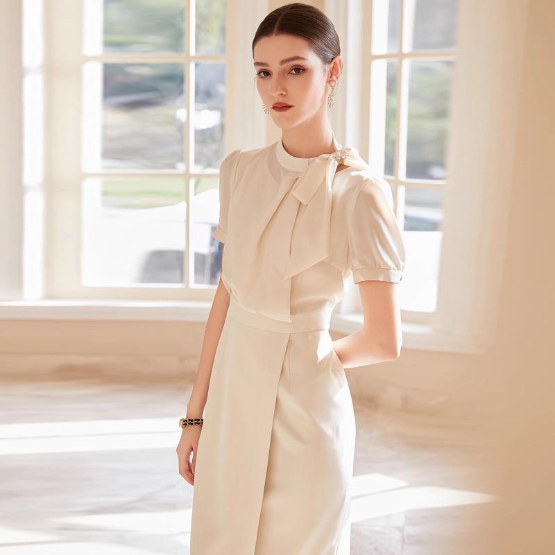 Goddess Style Slimming Lace-Up Stand Collar Dress with Figure-Flattering Patchwork and Fake Two-Piece Design