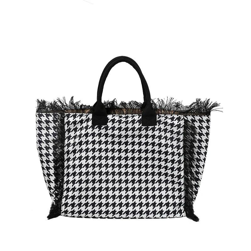 New Trendy and Fashionable Large-capacity Handbag Polyester Fiber Polka Dot Pattern, Versatile Commuter Single-shoulder Tote Bag
