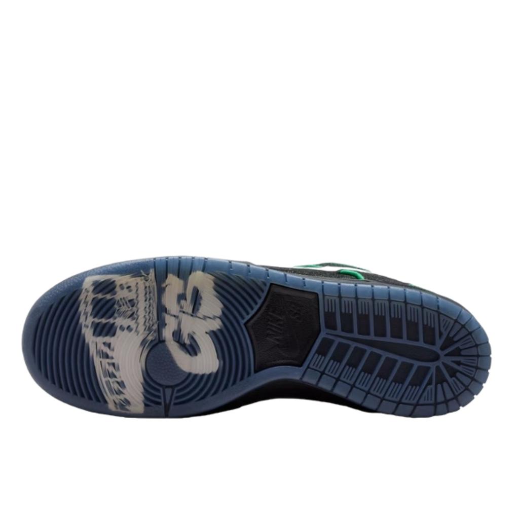 Nike SB Dunk Low Bronx Girls Skate