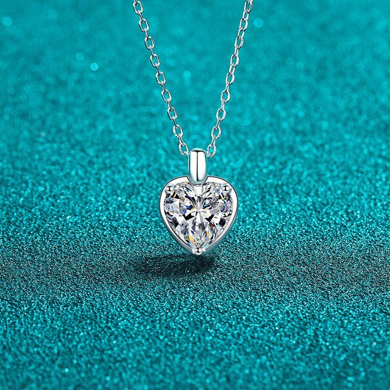 Sterling Heart Moissanite Pendant Necklace Women Minimalist Sweet Chain Fashion Jewelry 925 Sterling Silver