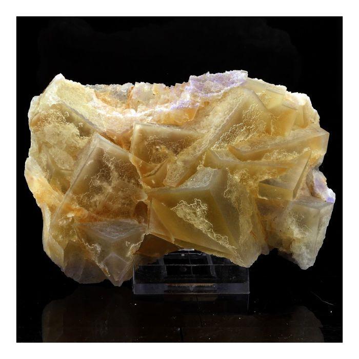 Pierres et Minéraux. Fluorite. 2214.0 ct. Arbouet, Pyrénées-Atlantiques, France..