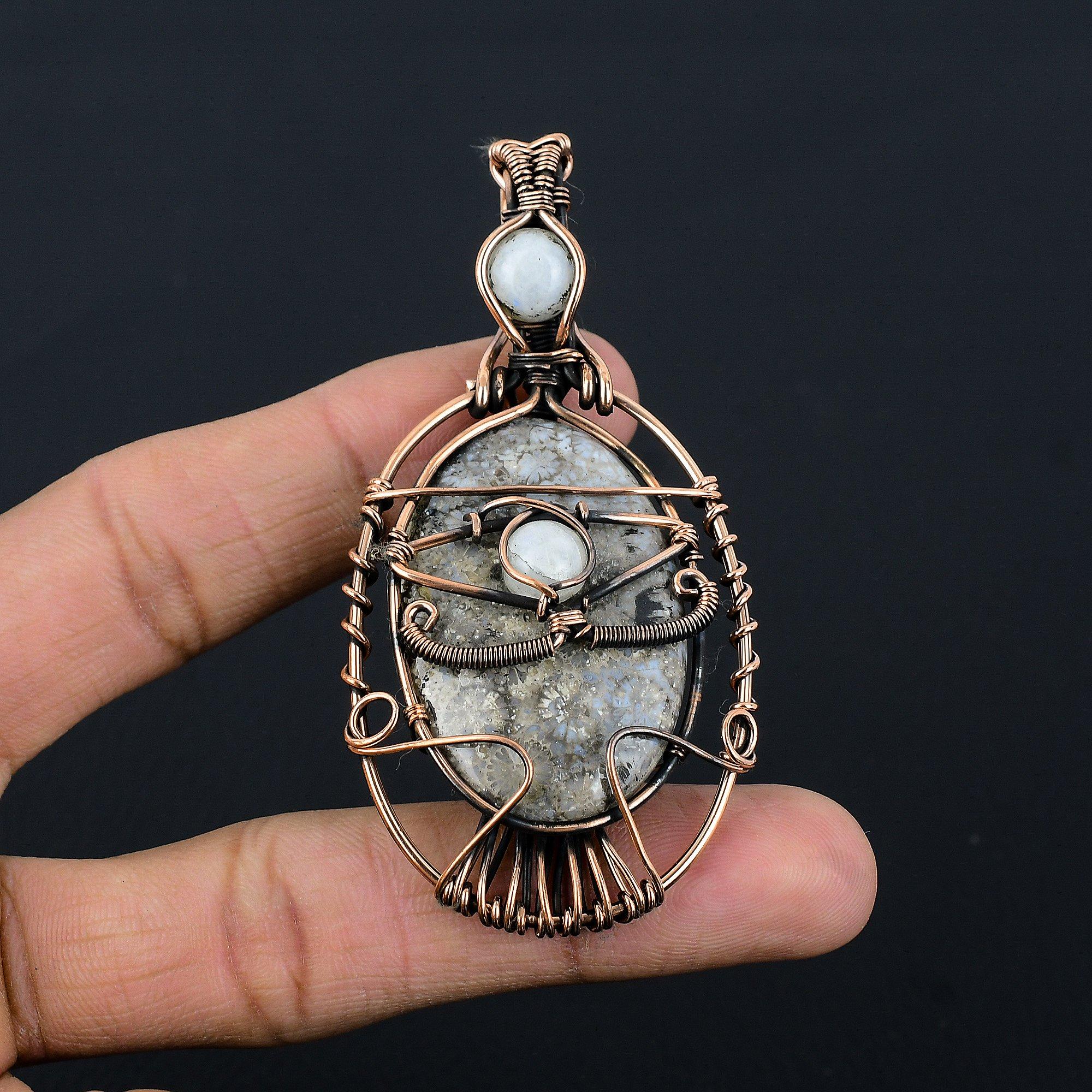 

Подвеска из ископаемого коралла, обернутая медной проволокой 999 пробы, украшения из драгоценных камней ручной работы, подарки для жены, совершенно новая ювелирная подвеска 2.55 Inches