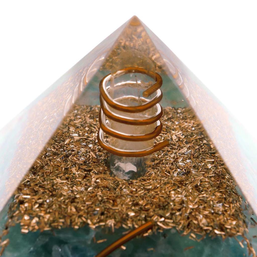 [GOLD STONE] Natural Orgonite Pyramid with Single Crystal Quartz, Spiritual Goods, Approximately 65-70mm Wide, Fluorite