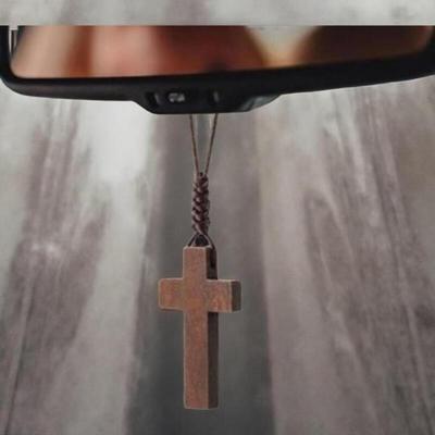 Women's Wooden Pendant Necklace Classic Fashion Decoration