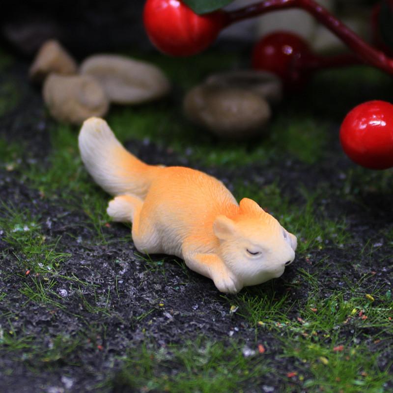 Resin Micro Landscape Squirrel Animal Decor For Terrarium Aquarium And Gift